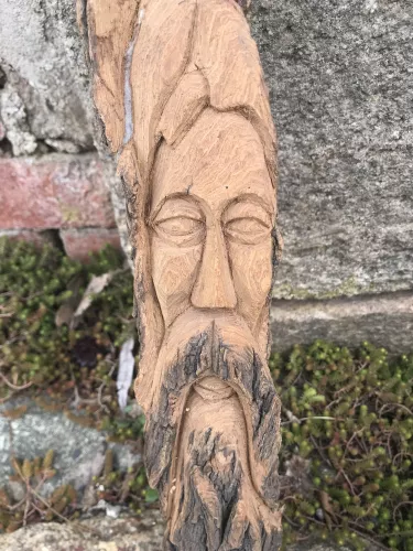Geschnitztes Gesicht II