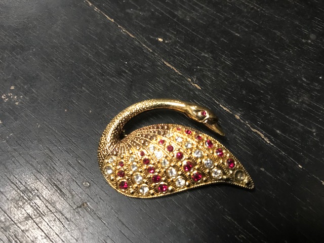 Anstecknadel Glitzernder Schwan