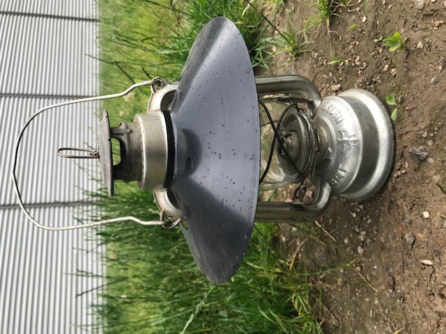 Bat Petroleumlampe mit Schirm Fledermaus Laterne