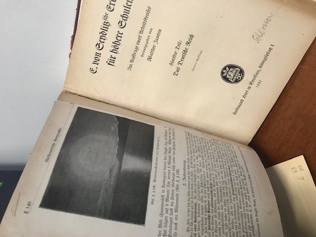 Erdkundliches Lernbuch für Mittelschulen, 1915
