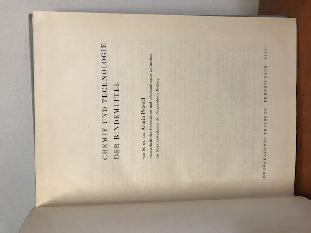 Chemie und Technologie der Bindemittel, Petzold