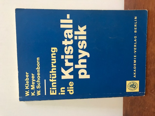 Einführung in die Kristallphysik, Kleber
