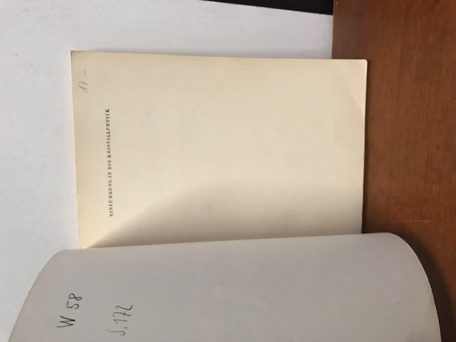 Einführung in die Kristallphysik, Kleber