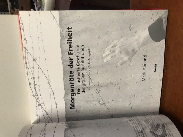 Morgenröte der Freiheit, Almond