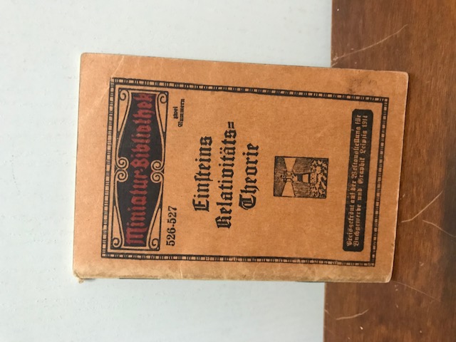 Einsteins Relativitätstheorie, Miniaturbibliothek