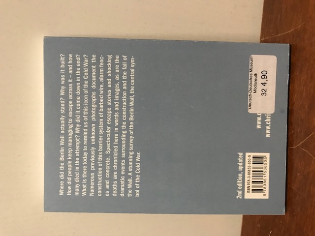 The Berlin Wall Story, Hertle