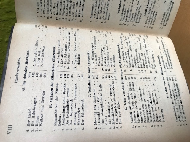 Altes Buch über Physik, Titel unbekannt