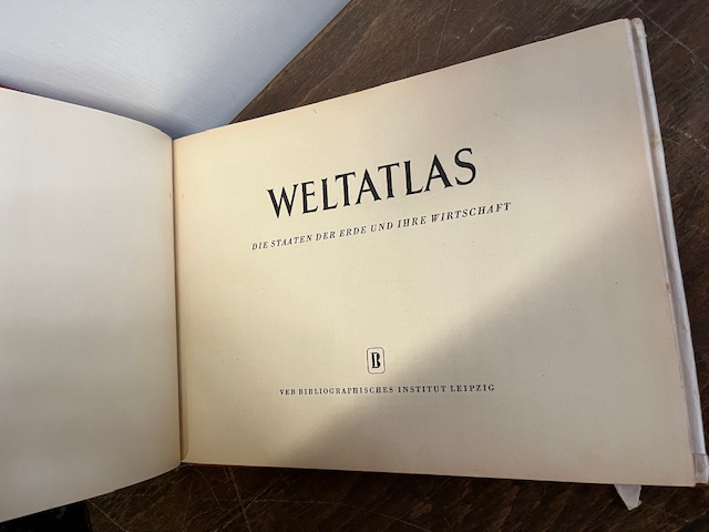 Weltatlas, Die Staaten und Ihre Wirtschaft