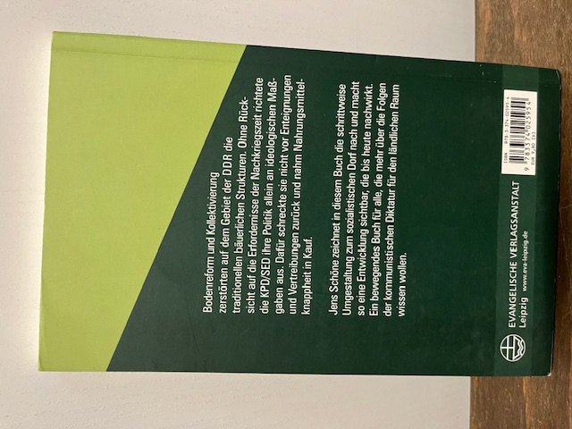 Das sozialistische Dorf, Schöne