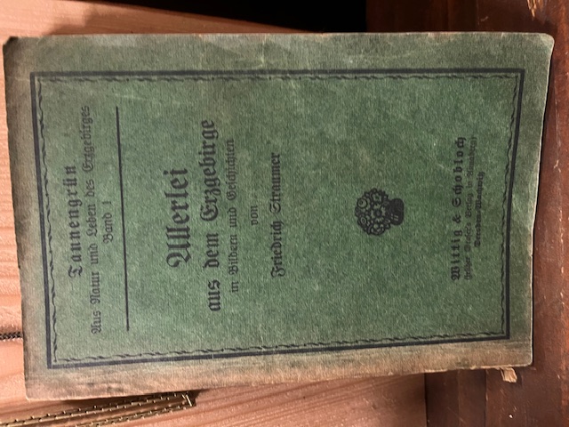 Mutter Heimat, Tannengrün Band 1 und Band 5