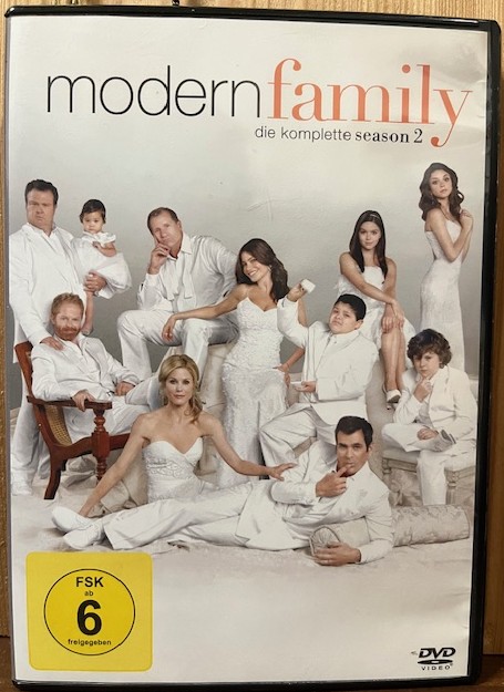 DVD: Modern Family Season 2