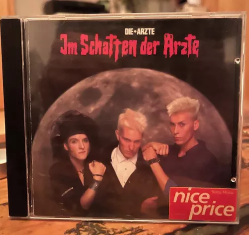 CD  Die Ärzte, Im Schatten der Ärzte
