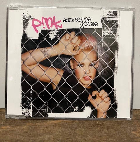CD Pink Don't let me get me