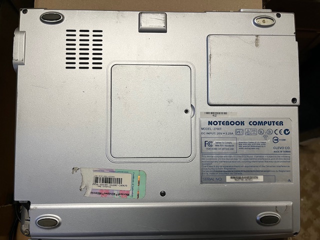 Laptop Baycom 2700T Ersatzteilspender 