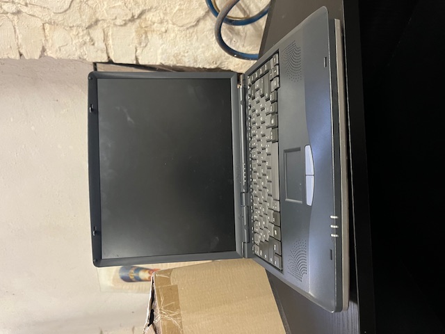 Laptop Baycom 2700T Ersatzteilspender 