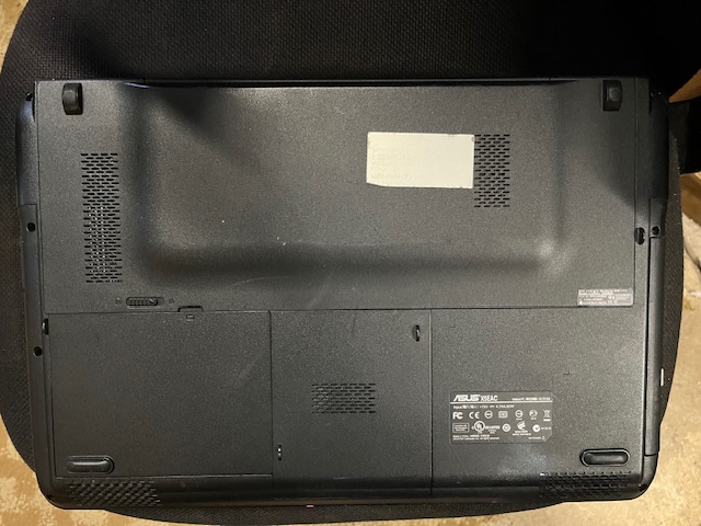 Laptop Asus X5 Ersatzteilspender  