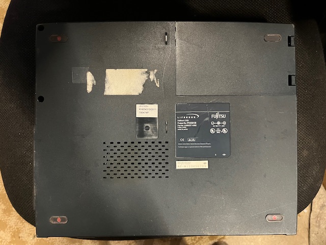 Laptop Fujitsu Lifebook C325 Ersatzteilspender 