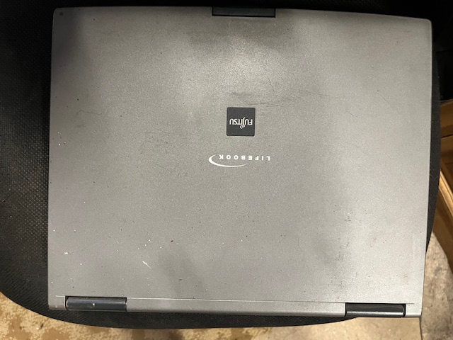 Laptop Fujitsu Lifebook C325 Ersatzteilspender 