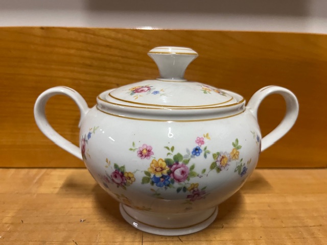 Herend Zuckerdose Motiv: Blumen