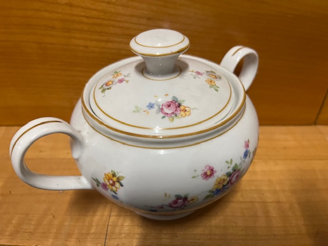 Herend Zuckerdose Motiv: Blumen