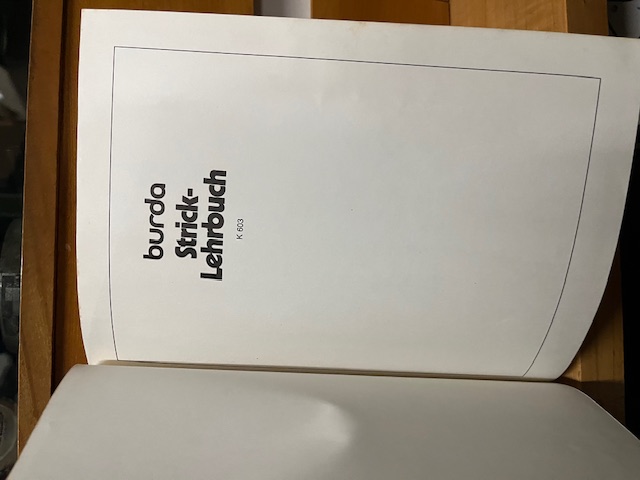 Burda Stricklehrbuch 1983