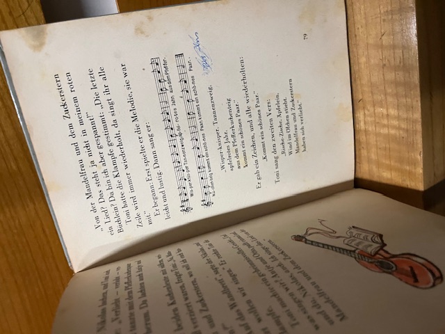 Das Nikolast&uuml;rmchen, Korn