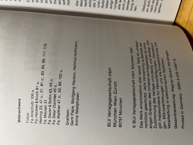 Die Waffensachkundepr&uuml;fung, Hennig