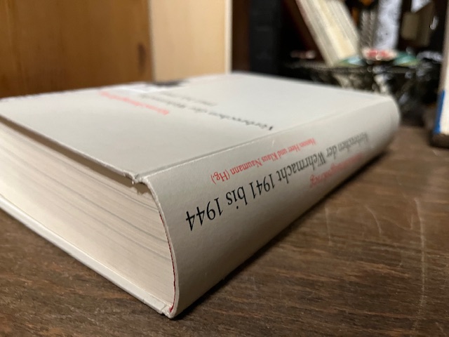 Verbrechen der Wehrmacht 1941,-1944, Zweitausendei