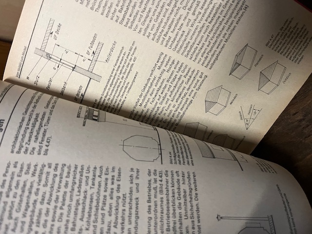 Das gro&szlig;e Anlagenbuch f&uuml;r die Modelleisenbahn, Fro
