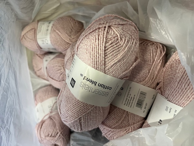 Essential Cotton Blend DK 50g 002